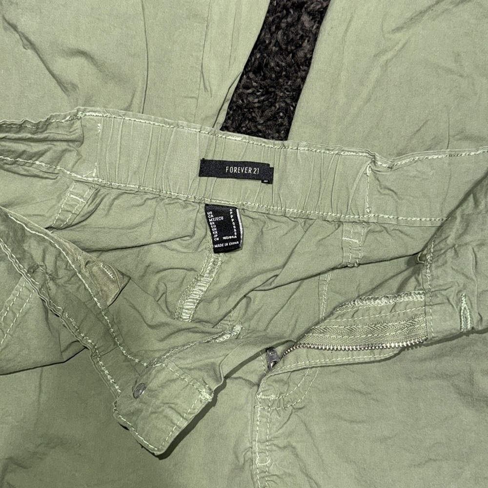 Light Green Cargo Pants - Picture 4 of 6